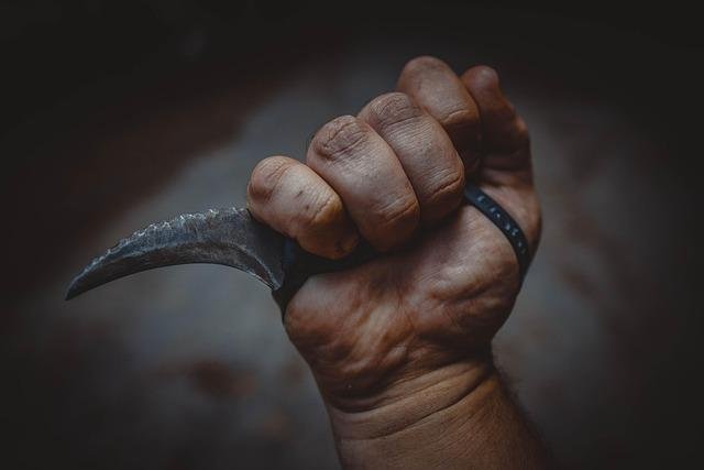 what is an otf knife