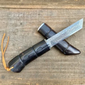 2026 Handmade Hunting Fixed Blade Knives Damascus Steel with Wooden Handle VG10 Steel Customizable OEM Camping - product view 3