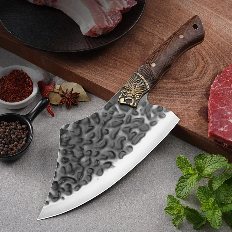Gehämmertes Küchenmesser