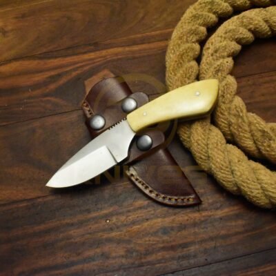 Bone or horn Handle Carbon steel Fixed Lama Hunting Knife — TK-FB-0526